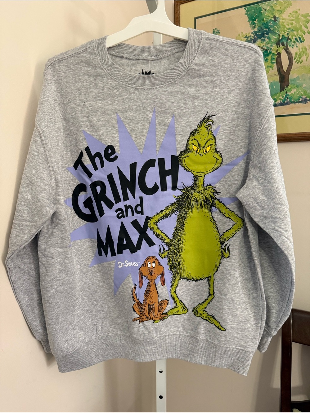 The Grinch CREWNECK Sweatshirt . NWT.  Size Large.